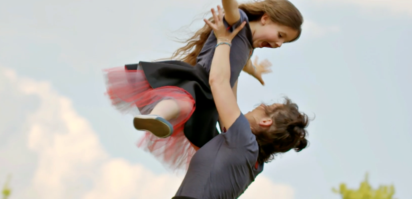 Marka modowa Hultaj Polski Hultaj Polski to firma zajmująca się projektowaniem i sprzedażą odzieży