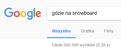 Po wpisaniu frazy kluczowej, w górnej części ekranu znajdziesz ilość wszystkich wyników dla frazy. Przykład wyświetlonej ilości wszystkich wyników dla danej frazy, które są zaindeksowane w Google