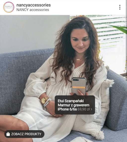 Przykład oznaczonych produktów w poście na Instagram