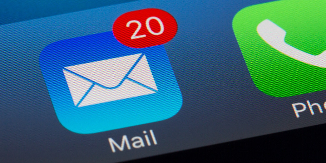 Różnice między e-mailami transakcyjnymi a marketingowymi