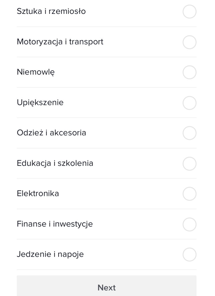 Wybierz kategorie profilu i kliknij przycisk: Next Wybór kategorii profilu podczas rejestracji konta TikTok